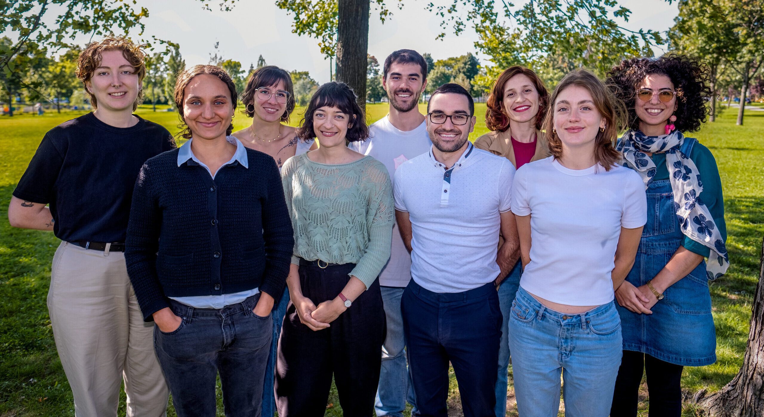 équipe de village urbain en extérieur